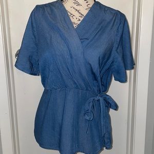 Harv’e Bernard blue medium wash top - SZ XL - see photos for details. So cute!